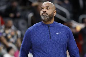 第二节30-12!活塞主帅:队员注意了防守细节专注于防守端的执行