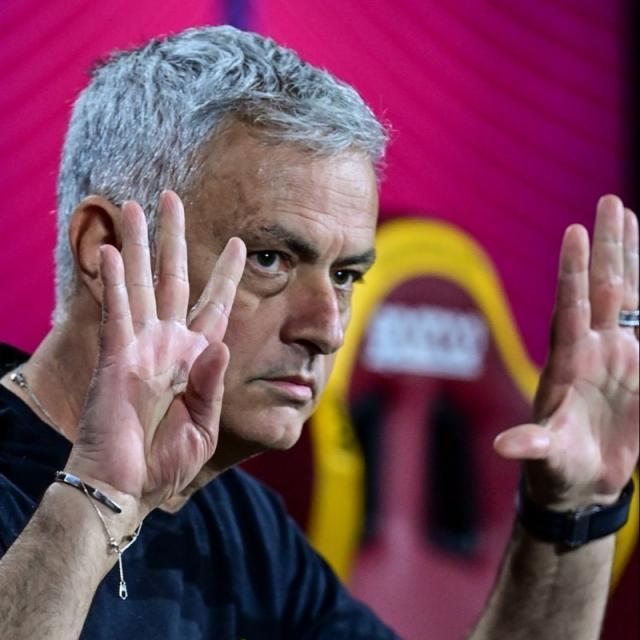 华体会官方-罗马靠狼崽险夺1分 鸟叔暗示裁判父亲参与电话门